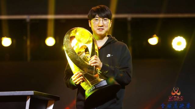 重返赛场并 重返赛场并