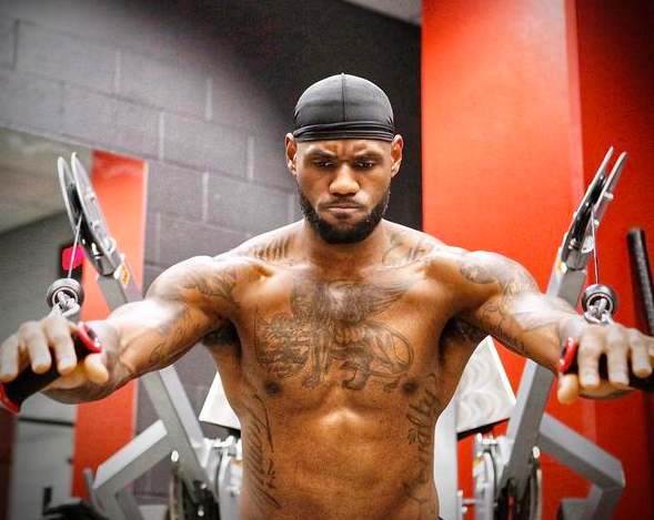 造两次失误 造两次失误