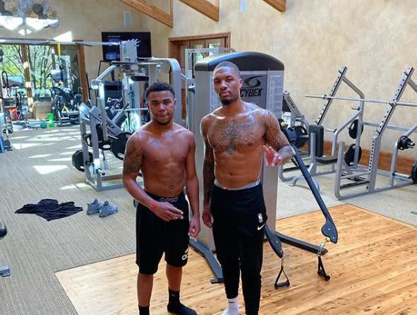 队生态中 队生态中